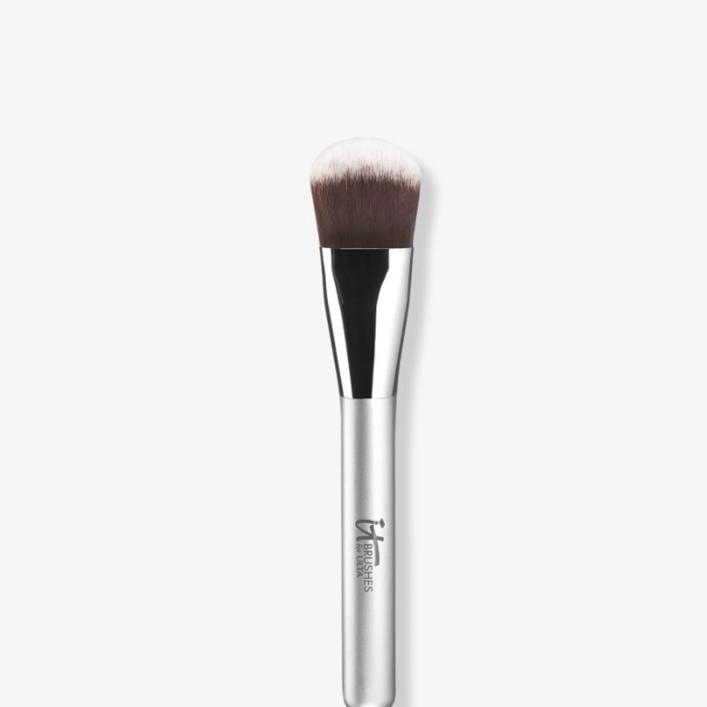 IT Brushes for Ulta Airbrush OMG! Foundation Brush #106 and bag